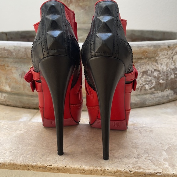 Christian Louboutin Sky-High Scarlet Heels - Picture 5 of 11